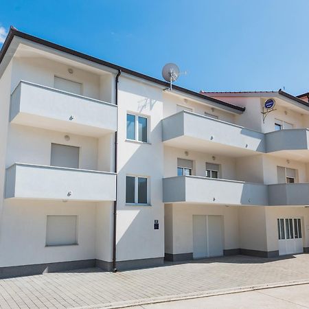 פודסטראנה Apartments Marko מראה חיצוני תמונה