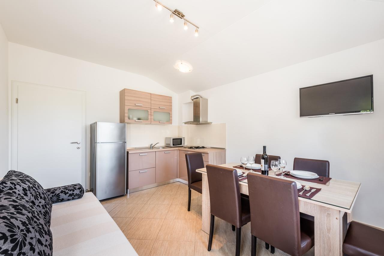 פודסטראנה Apartments Marko מראה חיצוני תמונה
