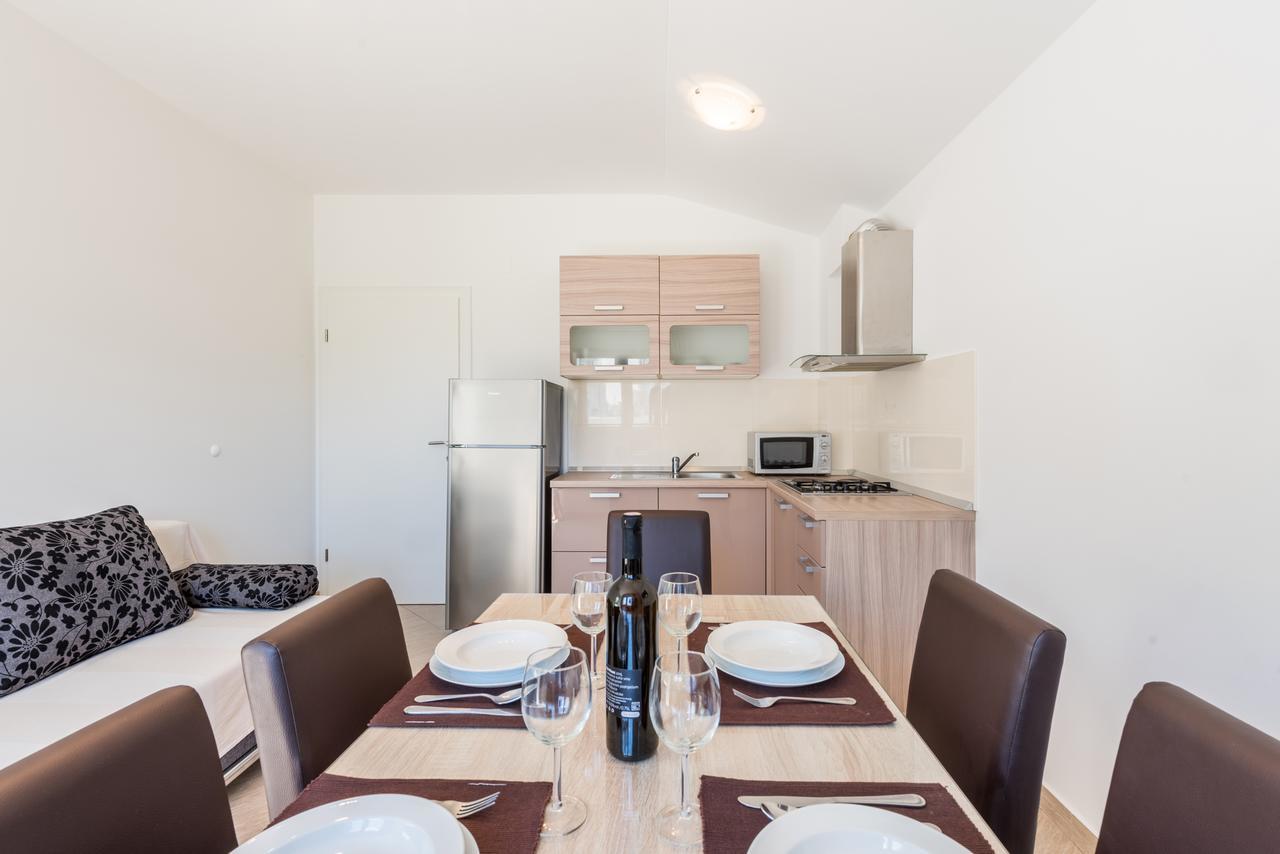 פודסטראנה Apartments Marko מראה חיצוני תמונה