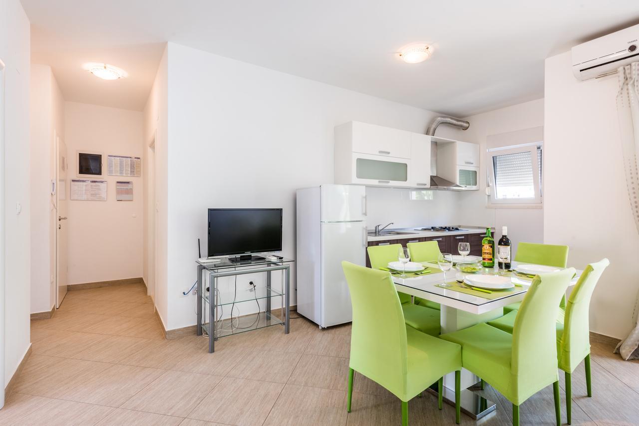 פודסטראנה Apartments Marko מראה חיצוני תמונה